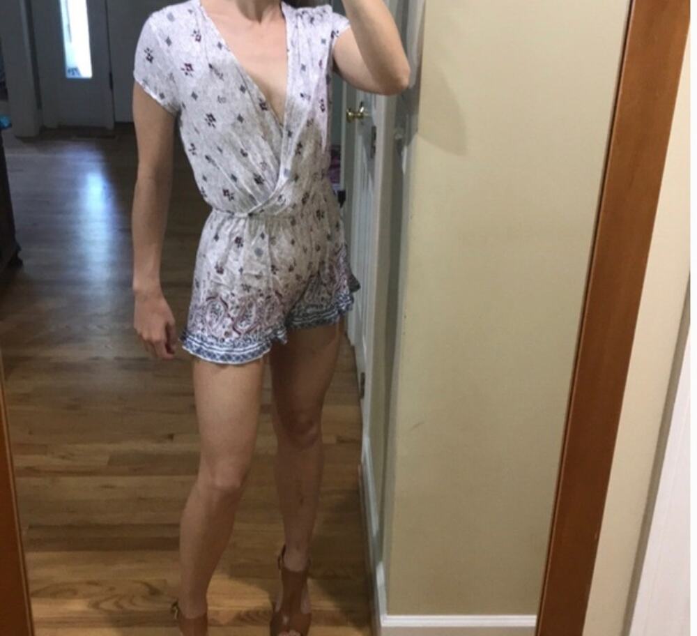 Chloe K Purple Floral Romper V Neck S Small